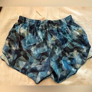 Lululemon hotty hot shirt NWOT